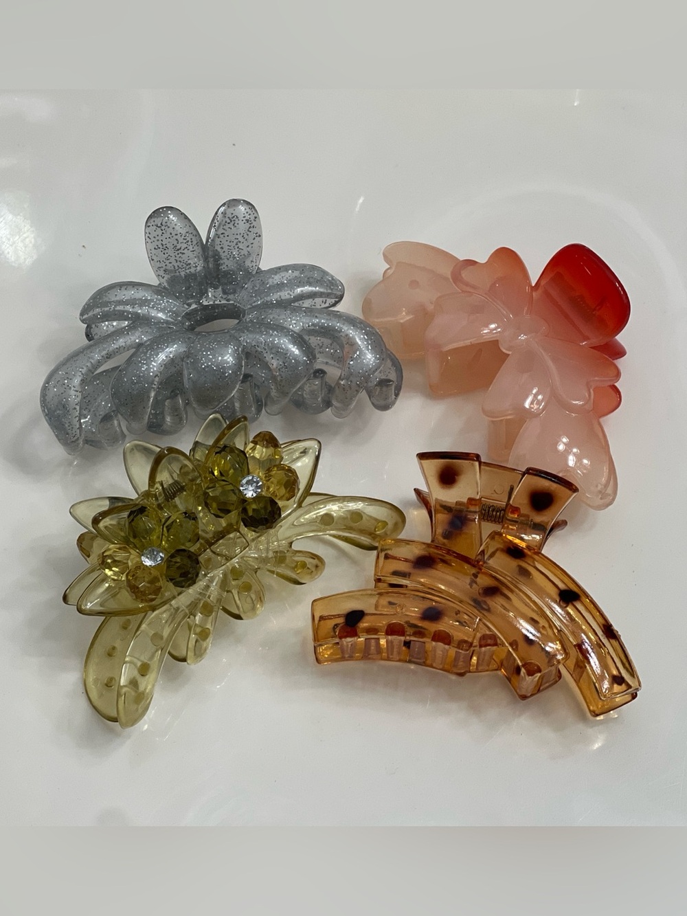 Set of 4 Colorful Hair Clips – Brand New